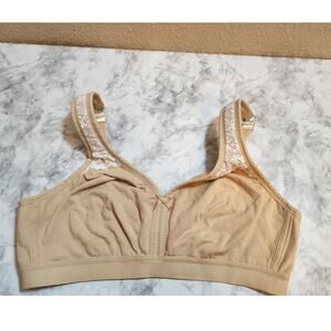 Comfort Choice Women's Beige Cotton Wireless‎ Bra with Lace Trim, Size 40D